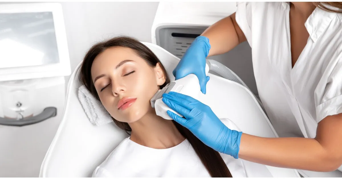 women receiving MOTUS PRO Laser in Hood River, OR